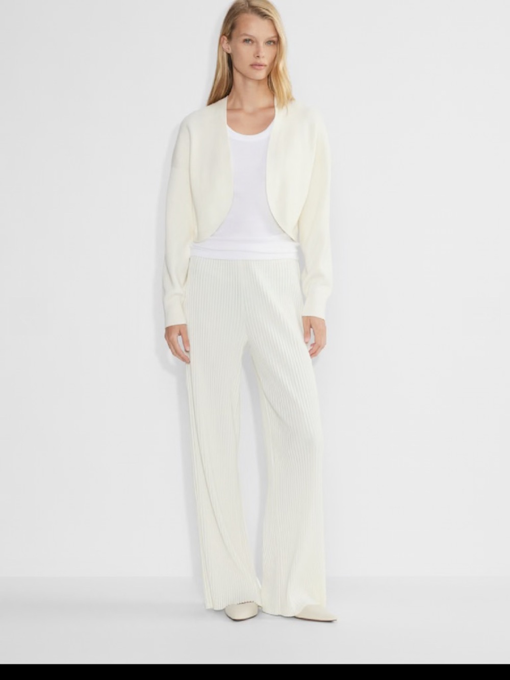 Aritzia Decision Shrug - Medium - Light Birch